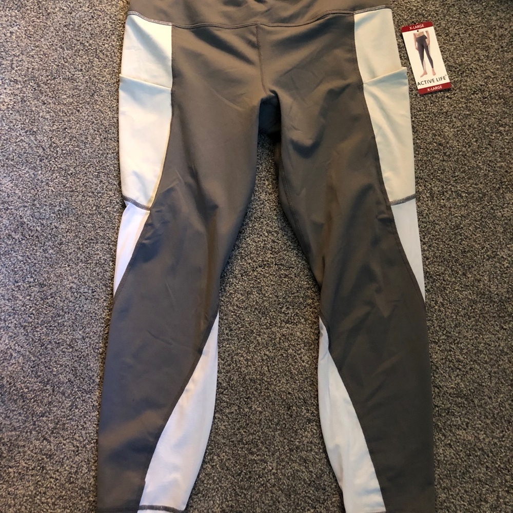 Active Life Women’s Two Toned Mesh Leggings XL